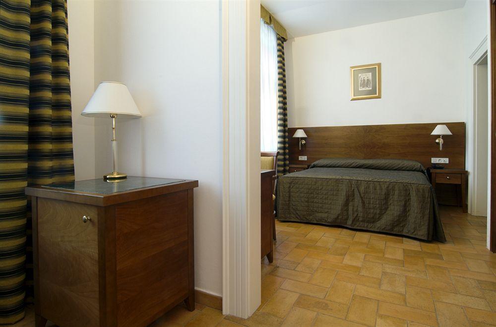 Hotel Galileo Praha Rom bilde